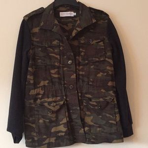 Gypsy warrior camp button up with black sleeves